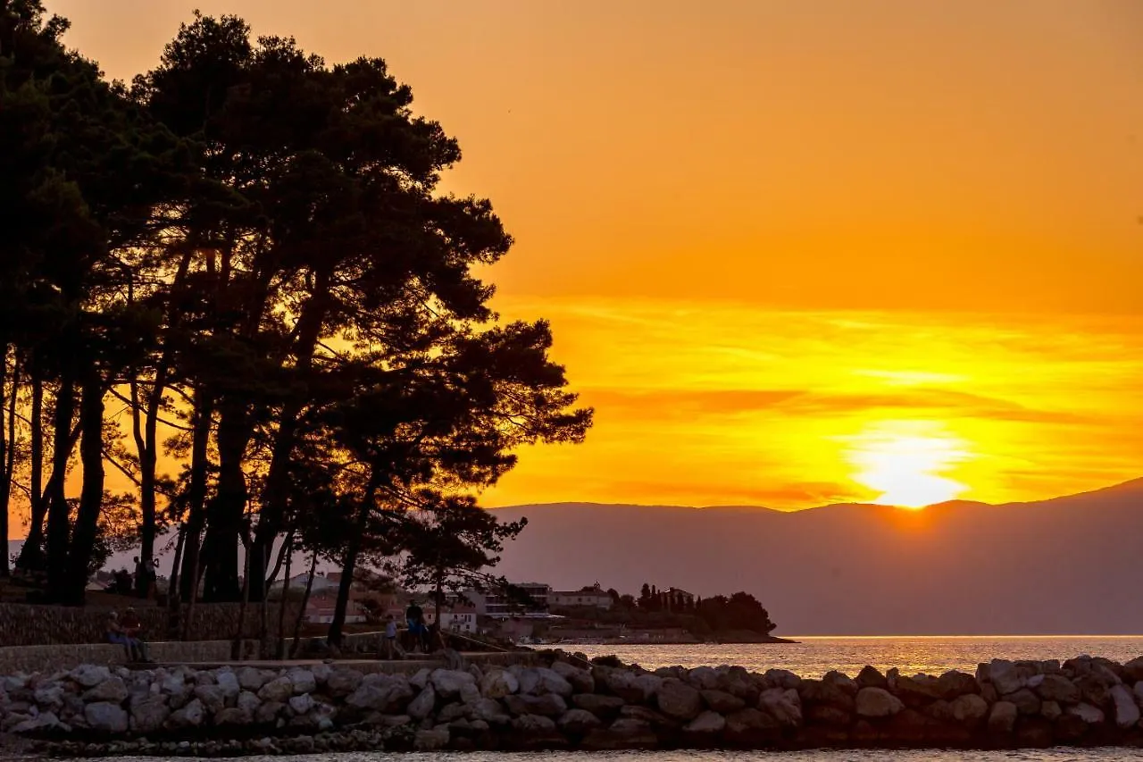 Blue Waves Resort Malinska 4*,