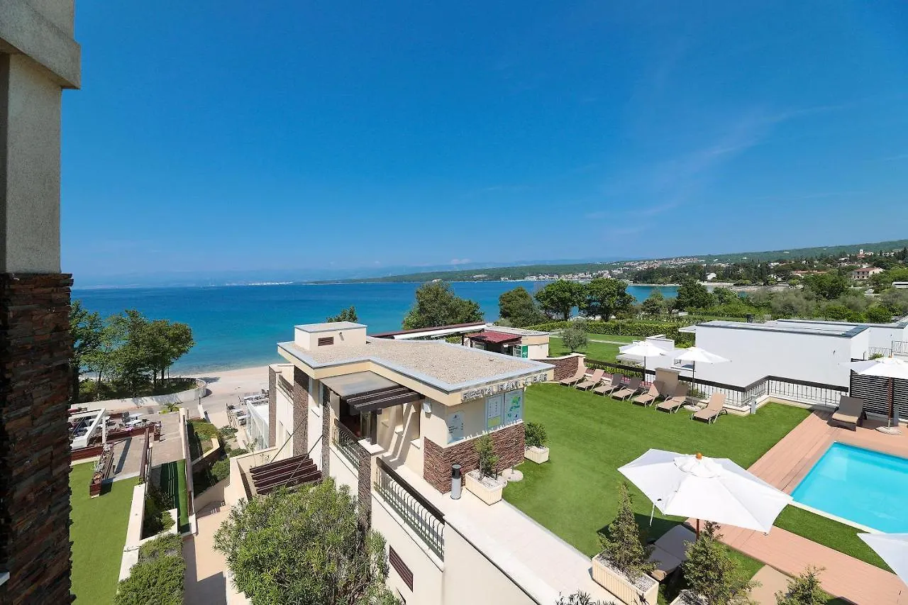 מאלינסקה Blue Waves Resort מלון